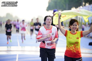 BINH DUONG NEW CITY HALF MARATHON 2024 - Ảnh #1761873