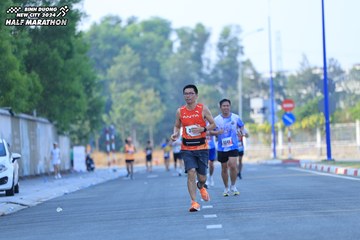 BINH DUONG NEW CITY HALF MARATHON 2024 - Ảnh #1766304