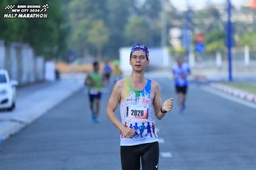 BINH DUONG NEW CITY HALF MARATHON 2024 - Ảnh #1775104