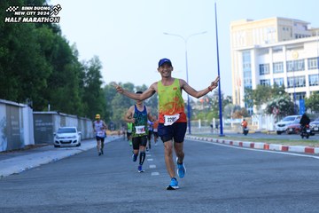 BINH DUONG NEW CITY HALF MARATHON 2024 - Ảnh #1775487