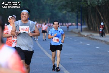 BINH DUONG NEW CITY HALF MARATHON 2024 - Ảnh #1773304