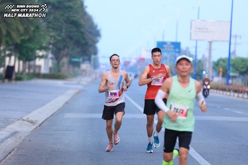 BINH DUONG NEW CITY HALF MARATHON 2024 - Ảnh #1765434