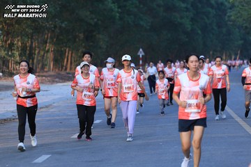 BINH DUONG NEW CITY HALF MARATHON 2024 - Ảnh #1773392