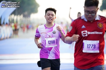 BINH DUONG NEW CITY HALF MARATHON 2024 - Ảnh #1762846