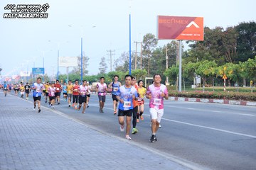 BINH DUONG NEW CITY HALF MARATHON 2024 - Ảnh #1775083