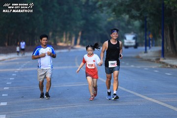 BINH DUONG NEW CITY HALF MARATHON 2024 - Ảnh #1774723