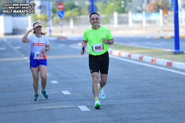 BINH DUONG NEW CITY HALF MARATHON 2024 - Ảnh #1768774