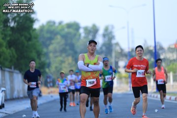 BINH DUONG NEW CITY HALF MARATHON 2024 - Ảnh #1764180
