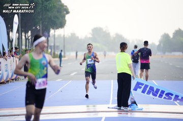 BINH DUONG NEW CITY HALF MARATHON 2024 - Ảnh #1773724