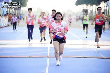 BINH DUONG NEW CITY HALF MARATHON 2024 - Ảnh #1762697