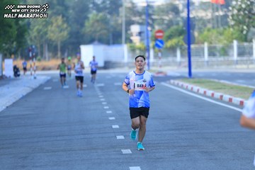 BINH DUONG NEW CITY HALF MARATHON 2024 - Ảnh #1775096