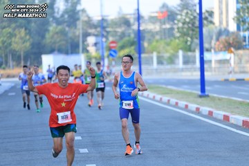 BINH DUONG NEW CITY HALF MARATHON 2024 - Ảnh #1774941
