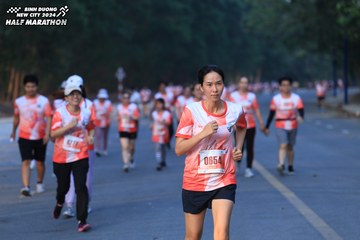 BINH DUONG NEW CITY HALF MARATHON 2024 - Ảnh #1773399