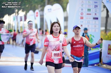 BINH DUONG NEW CITY HALF MARATHON 2024 - Ảnh #1762957