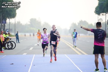 BINH DUONG NEW CITY HALF MARATHON 2024 - Ảnh #1775530