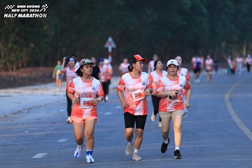 BINH DUONG NEW CITY HALF MARATHON 2024 - Ảnh #1773549