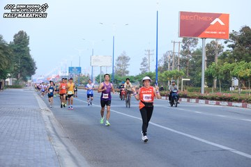BINH DUONG NEW CITY HALF MARATHON 2024 - Ảnh #1773535