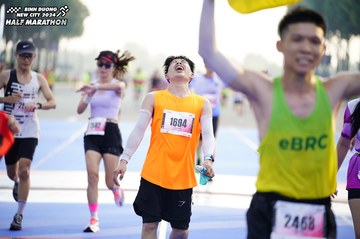 BINH DUONG NEW CITY HALF MARATHON 2024 - Ảnh #1762459