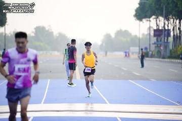 BINH DUONG NEW CITY HALF MARATHON 2024 - Ảnh #1773572
