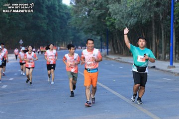 BINH DUONG NEW CITY HALF MARATHON 2024 - Ảnh #1774334