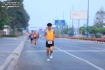 BINH DUONG NEW CITY HALF MARATHON 2024 - Ảnh #1765990