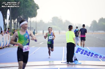 BINH DUONG NEW CITY HALF MARATHON 2024 - Ảnh #1773731