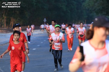 BINH DUONG NEW CITY HALF MARATHON 2024 - Ảnh #1774097