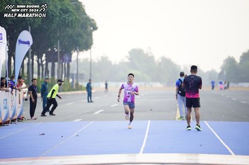 BINH DUONG NEW CITY HALF MARATHON 2024 - Ảnh #1773408