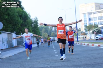 BINH DUONG NEW CITY HALF MARATHON 2024 - Ảnh #1775457