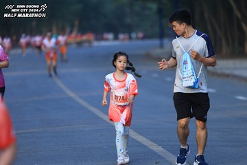 BINH DUONG NEW CITY HALF MARATHON 2024 - Ảnh #1774219