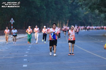 BINH DUONG NEW CITY HALF MARATHON 2024 - Ảnh #1773728