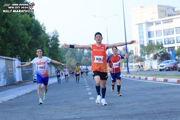 BINH DUONG NEW CITY HALF MARATHON 2024 - Ảnh #1775458
