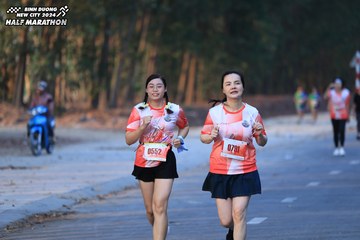 BINH DUONG NEW CITY HALF MARATHON 2024 - Ảnh #1773507
