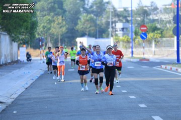 BINH DUONG NEW CITY HALF MARATHON 2024 - Ảnh #1769543