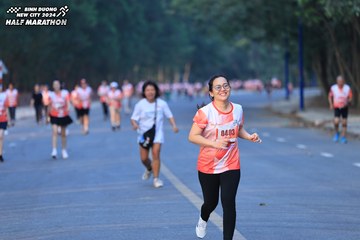 BINH DUONG NEW CITY HALF MARATHON 2024 - Ảnh #1773484