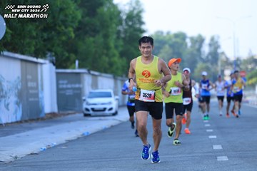 BINH DUONG NEW CITY HALF MARATHON 2024 - Ảnh #1775406