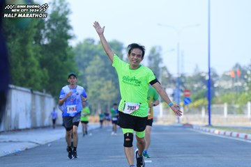 BINH DUONG NEW CITY HALF MARATHON 2024 - Ảnh #1768152