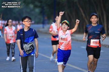 BINH DUONG NEW CITY HALF MARATHON 2024 - Ảnh #1773867