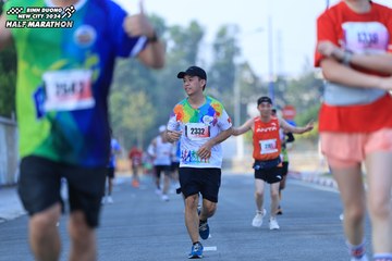 BINH DUONG NEW CITY HALF MARATHON 2024 - Ảnh #1764612