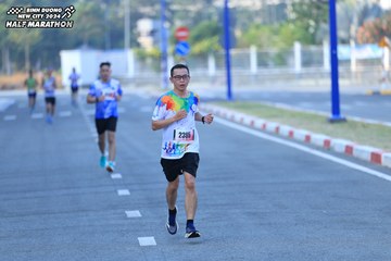 BINH DUONG NEW CITY HALF MARATHON 2024 - Ảnh #1775073