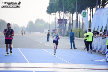 BINH DUONG NEW CITY HALF MARATHON 2024 - Ảnh #1773195