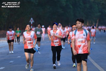 BINH DUONG NEW CITY HALF MARATHON 2024 - Ảnh #1773198