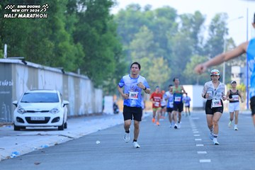 BINH DUONG NEW CITY HALF MARATHON 2024 - Ảnh #1764677