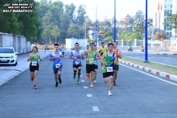 BINH DUONG NEW CITY HALF MARATHON 2024 - Ảnh #1774957