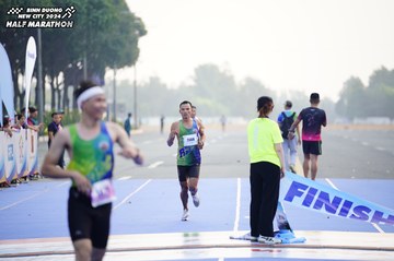 BINH DUONG NEW CITY HALF MARATHON 2024 - Ảnh #1773733