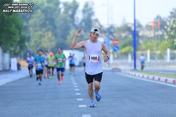 BINH DUONG NEW CITY HALF MARATHON 2024 - Ảnh #1775361