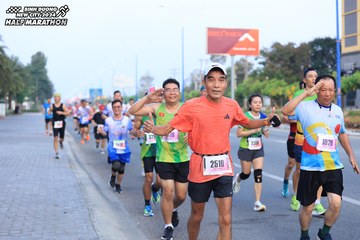 BINH DUONG NEW CITY HALF MARATHON 2024 - Ảnh #1773274