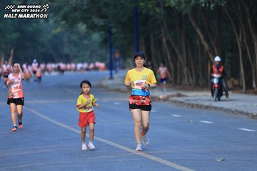 BINH DUONG NEW CITY HALF MARATHON 2024 - Ảnh #1773708