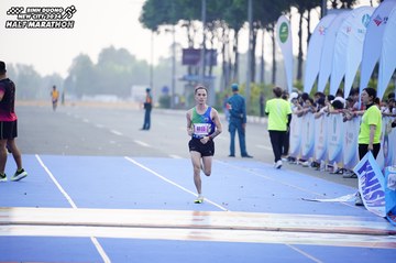 BINH DUONG NEW CITY HALF MARATHON 2024 - Ảnh #1773252