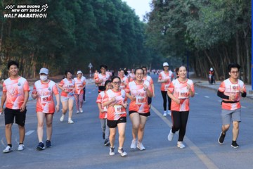 BINH DUONG NEW CITY HALF MARATHON 2024 - Ảnh #1773435
